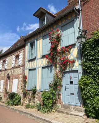 Lovely Gerberoy. A picturesque village with little tea rooms and lovely walks, just one of the many places to visit from us ???? #gerberoy #picardie #tourisme #daysout #gite #visitfrance #france #hautdefrance #oise #vakantie #vacances #holidays #vacation #walk #cycling